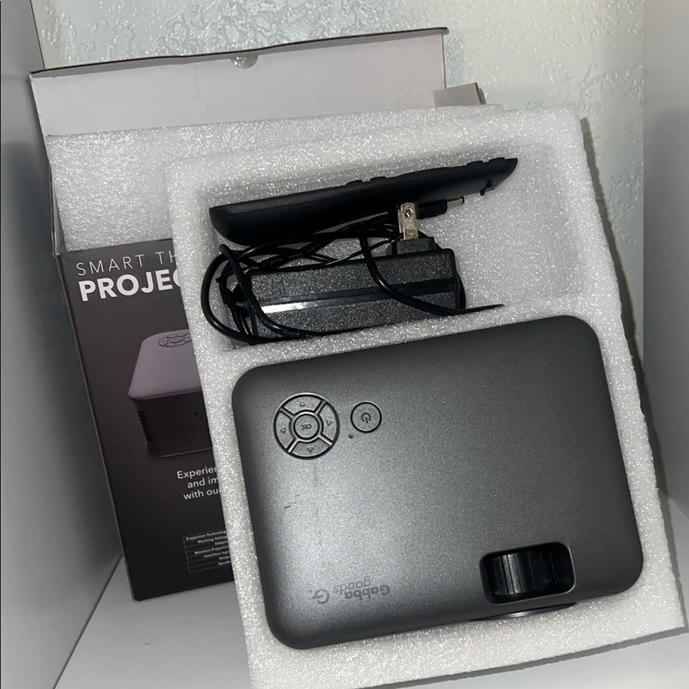 Smart Theater Projector - Picture 2 of 3